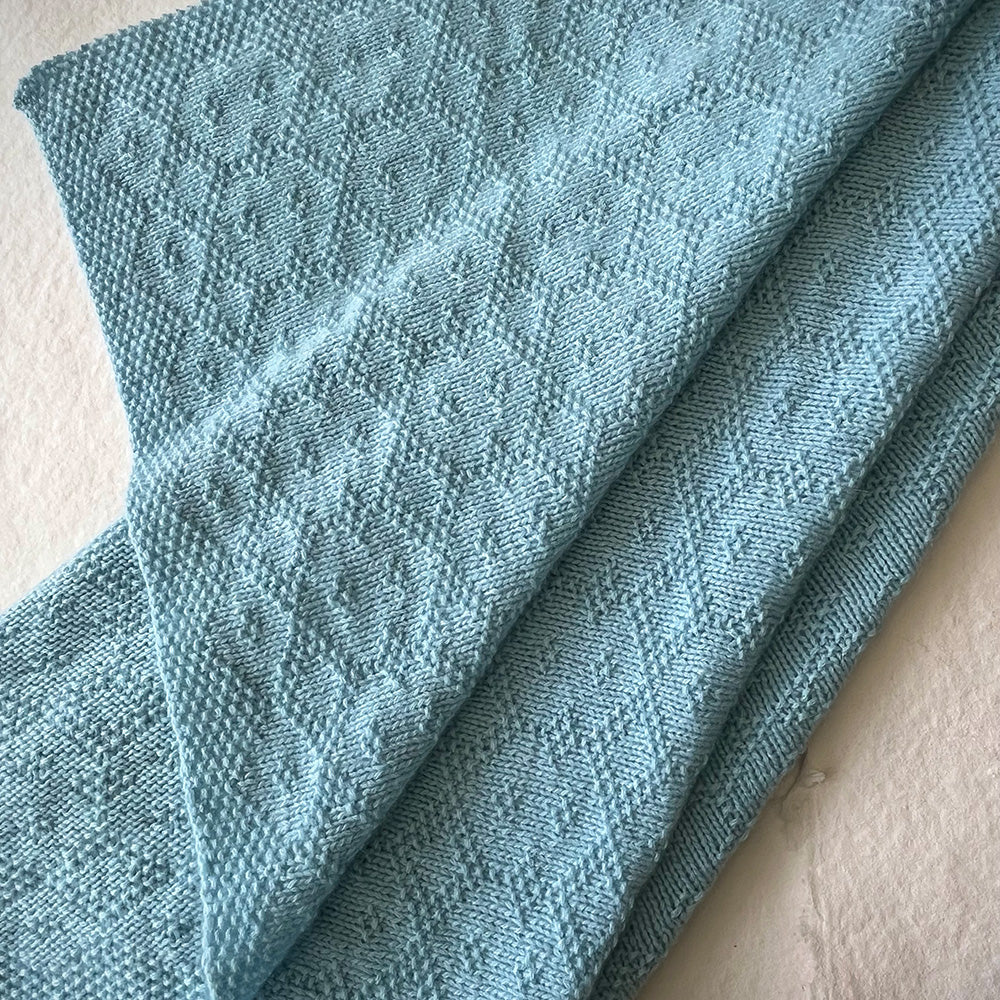 pascuali-strickanleitung-babydecke-little-diamonds-80-x-65-cm image 2