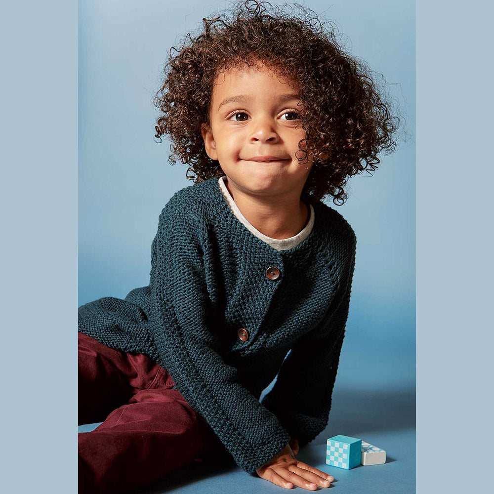 pascuali-kinderjacke-bene-strickanleitung-jacke-top-down-mit-raglan image 1