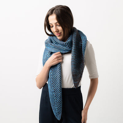 pascuali-wrap-twisted-trapeze-strickanleitung-tuch-in-two-color-brioche image 3