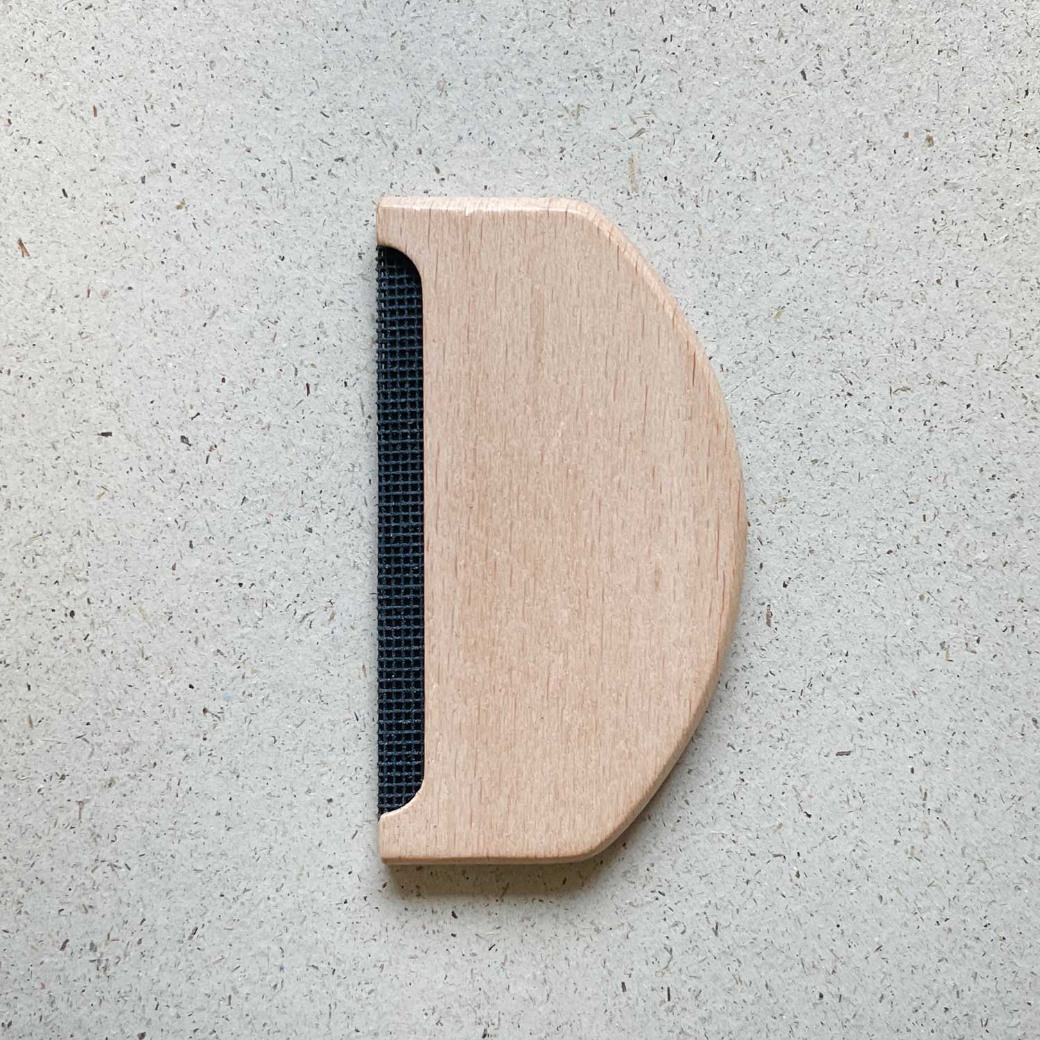 pascuali-wollkamm-aus-holz-strickwaren-fusselkamm-7-cm image 1