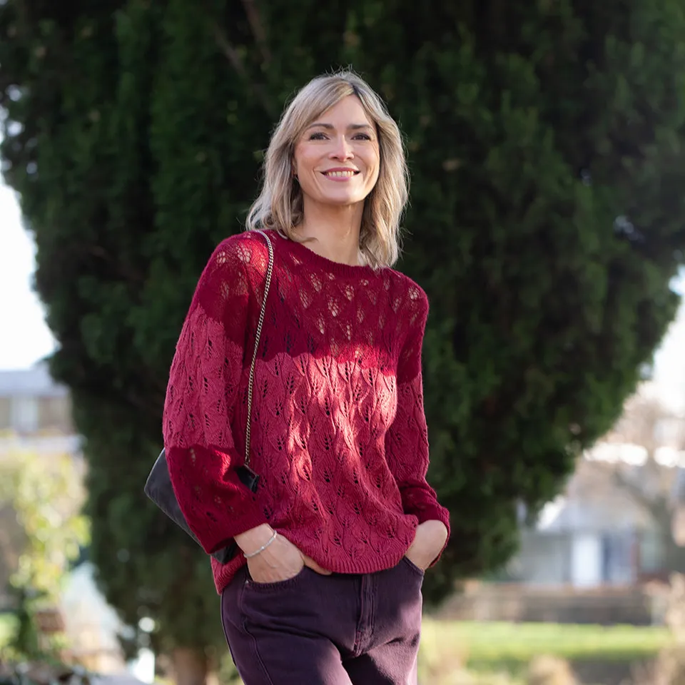 pascuali-leaf-whisper-sweater-strickanleitung-f-r-blattmuster-pullover image 1