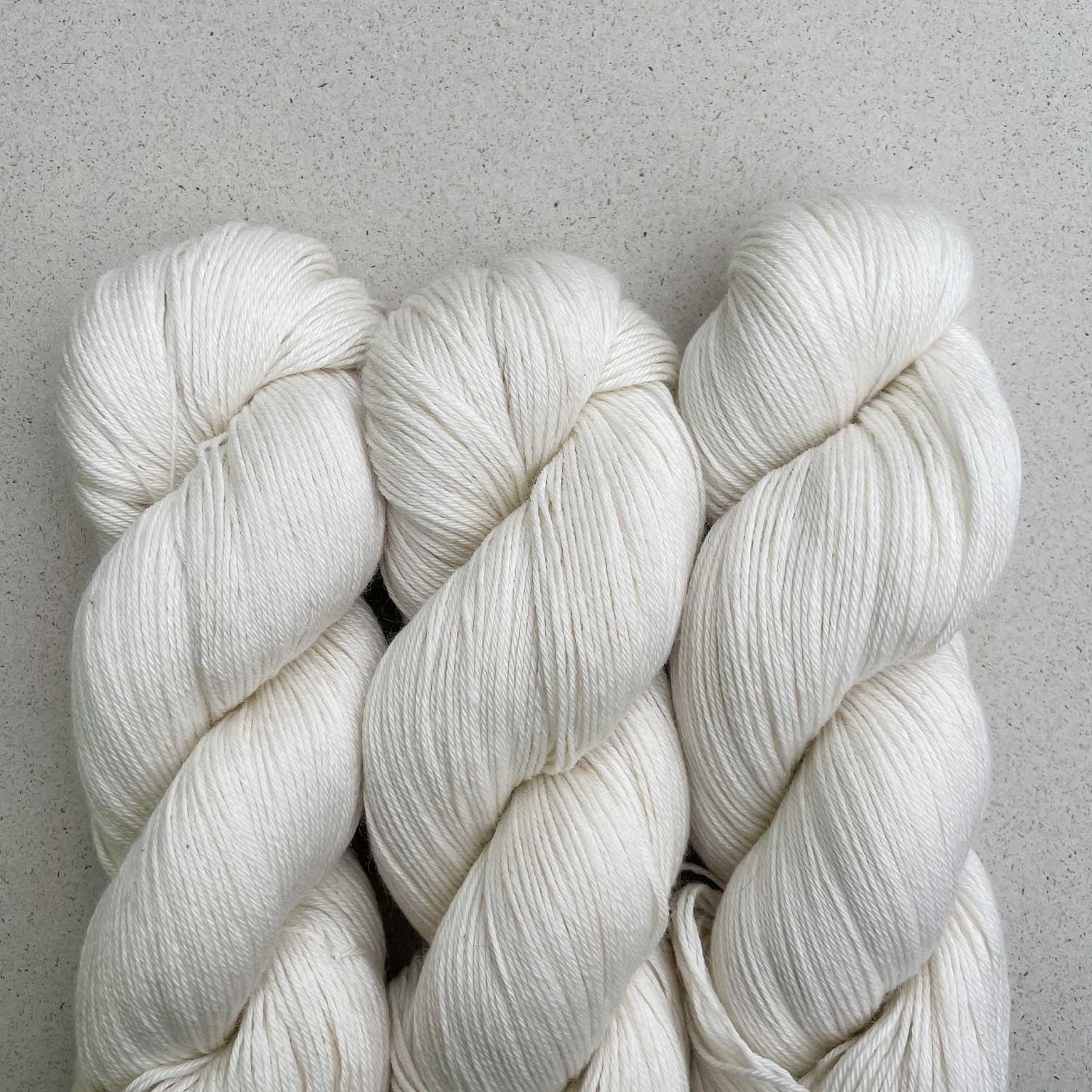 pascuali-pinta-zum-f-rben-sockengarn-100g-aus-merino-seide-ramie-rws image 1