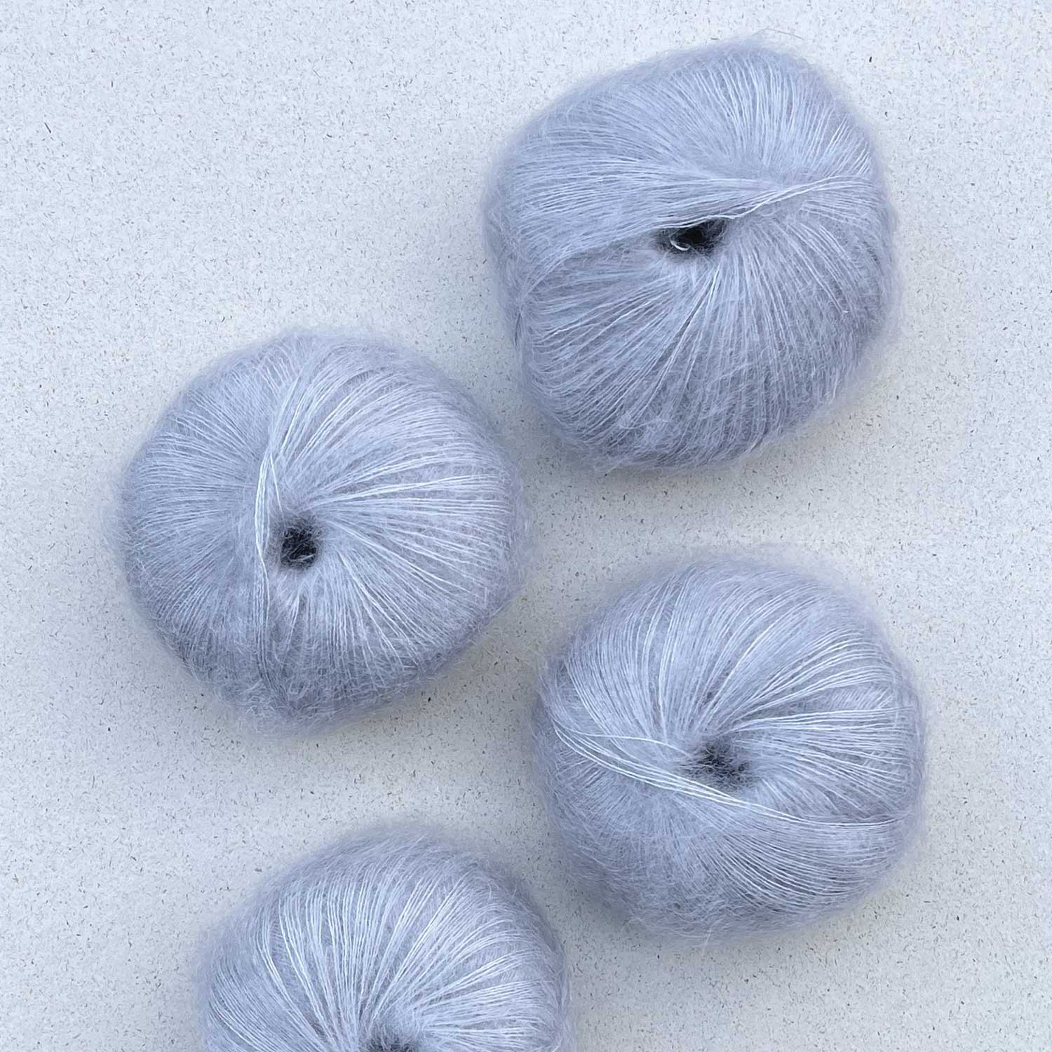 pascuali-mohair-bliss-lace-garn-60-superkid-mohair-40-maulbeerseide image 4