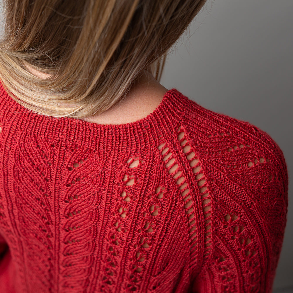 pascuali-lace-flow-sweater-strickanleitung-pullover-mit-ajour-und-raglan image 3