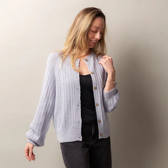 pascuali-flowline-cardigan-strickanleitung-top-down image 1