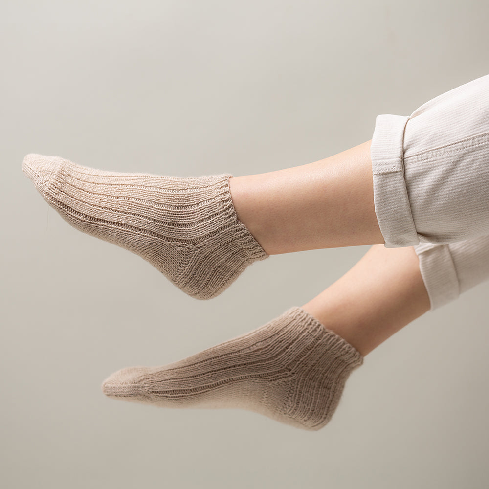 pascuali-striped-ankle-socken-strickanleitung-rippen-socken-eu-39-40 image 1