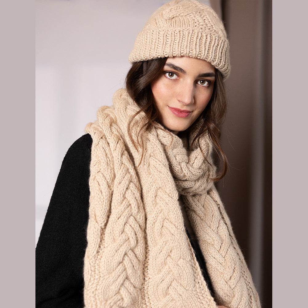 pascuali-luan-m-tze-und-schal-strickanleitung-zopf-set-aus-babyalpaca image 2