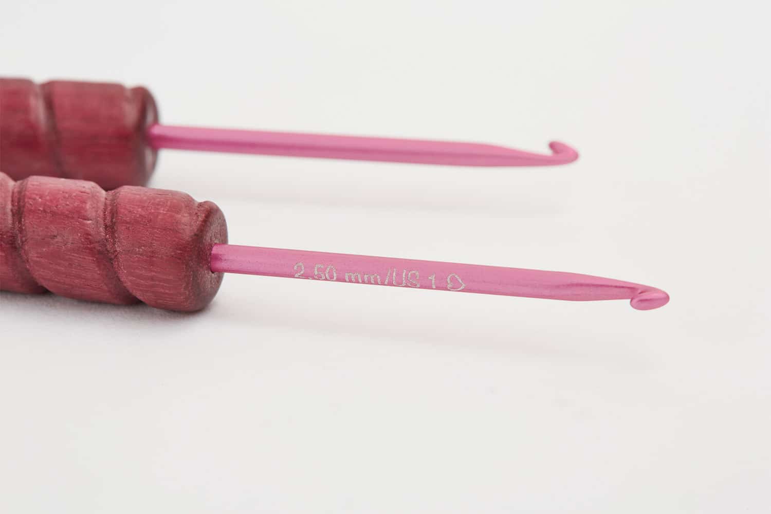 addiunicorn-purpleheart-h-kelnadel-holzgriff-amaranth-aluminiumhaken image 4