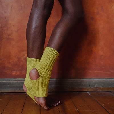 pascuali-masol-yoga-socks-strickanleitung-offene-yoga-socken-gr-eu-37-41 image 3