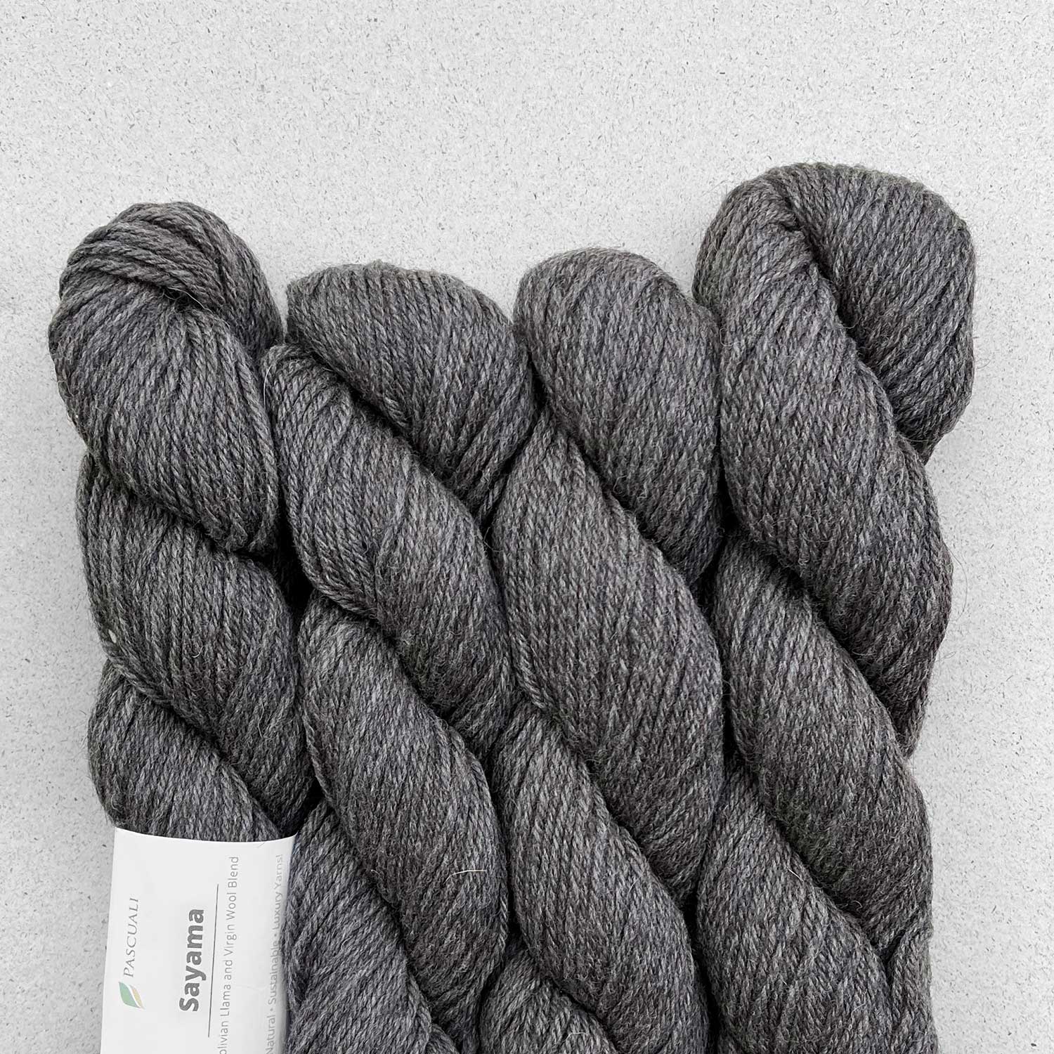pascuali-sayama-handstrickgarn-aus-babylama-highlandwolle image 5