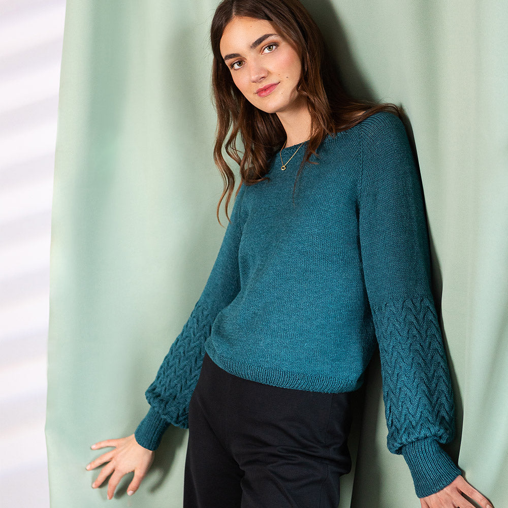 pascuali-juna-pullover-strickanleitung-top-down-raglan-mit-zopf-rmeln image 4
