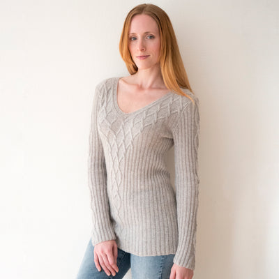 pascuali-pullover-rapunzel-strickanleitung-zopfmuster-pullover image 4