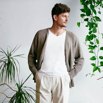 pascuali-tarun-cardigan-strickanleitung-herren-cardigan-top-down-mit-knopfleiste image 2