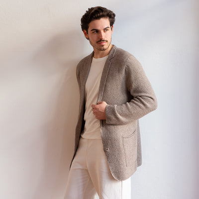 pascuali-tailored-dandy-jacket-strickanleitung-klassische-jacke-mit-revers-im-pe image 2