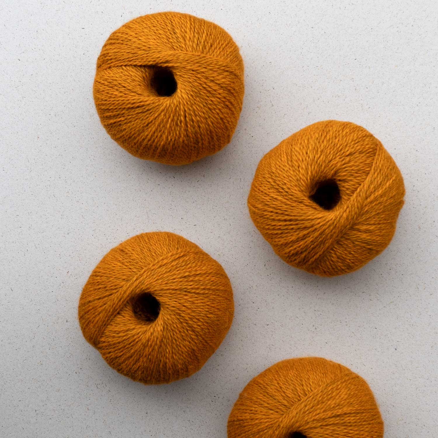 pascuali-balayage-handstrickgarn-babyalpaka-merino-rws-mairlynd image 8