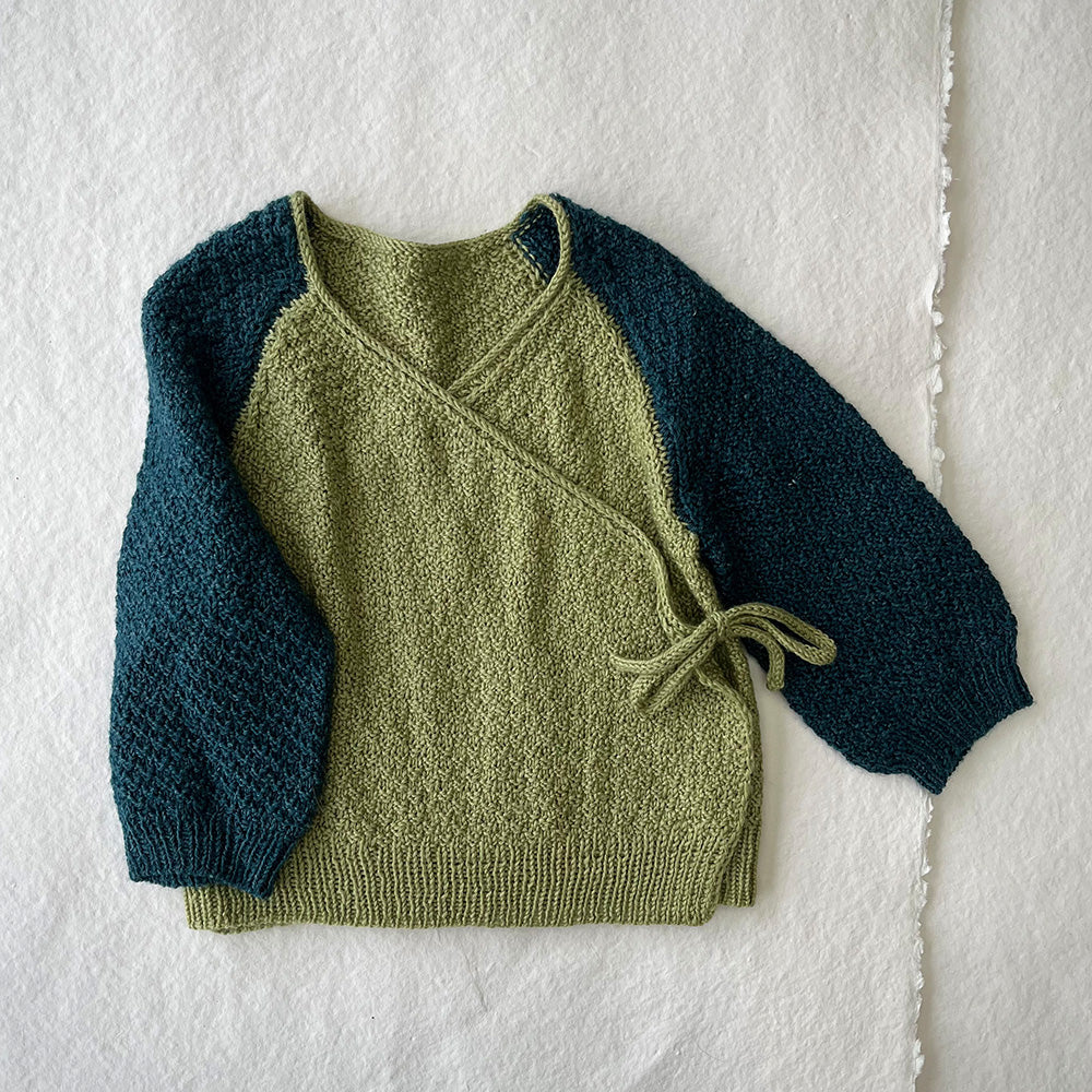 pascuali-bow-snug-jacke-strickanleitung-zweifarbige-jacke-im-doppel-perlmuster image 1
