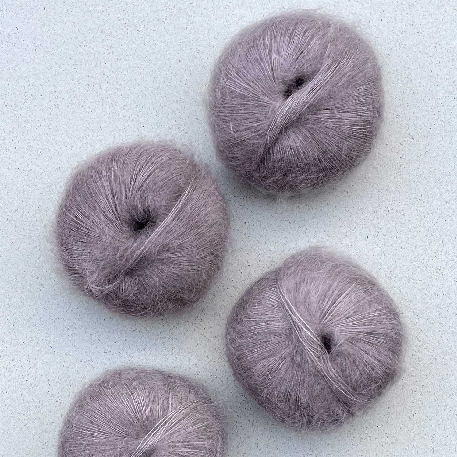 pascuali-mohair-bliss-lace-garn-60-superkid-mohair-40-maulbeerseide image 8