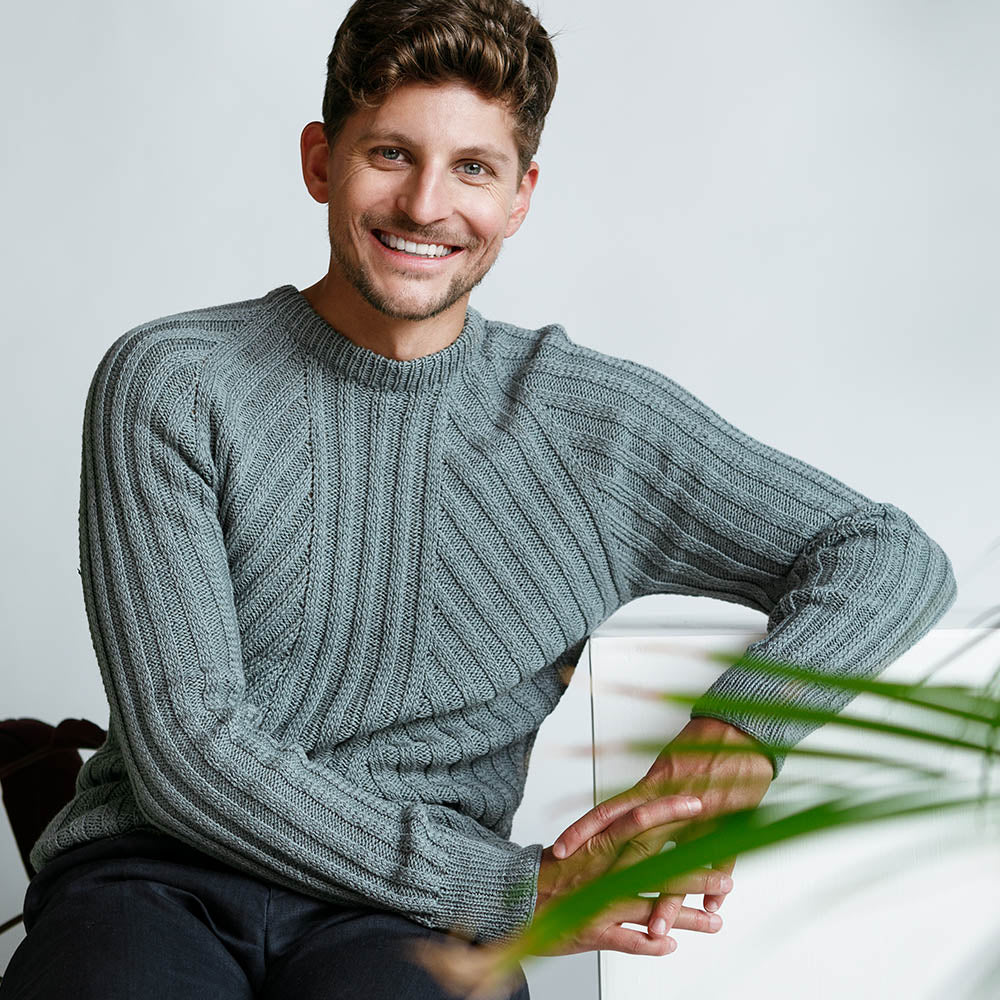 pascuali-strickanleitung-herrenpullover-renzo-raglan-pullover-im-rippenmuster-to image 2