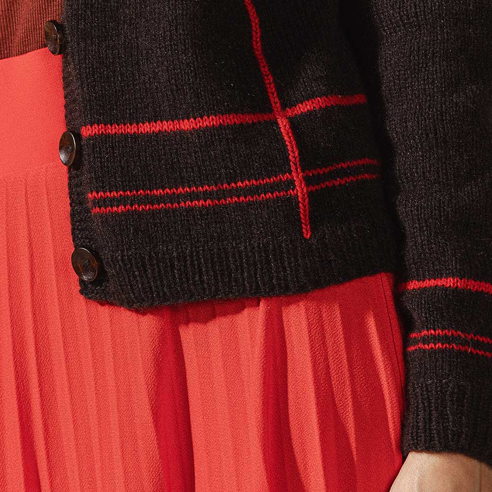 pascuali-jacke-nara-strickanleitung-mit-v-ausschnitt-und-karomuster image 4