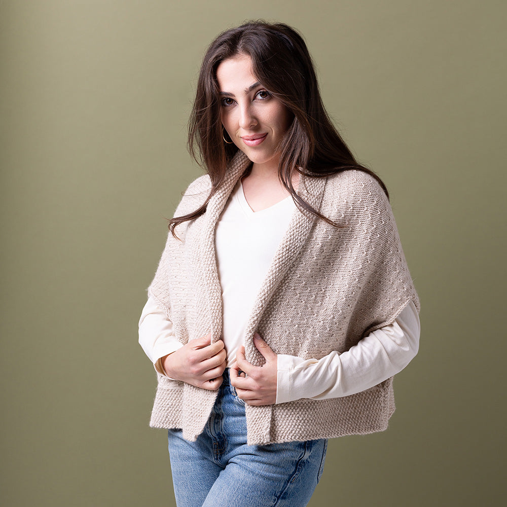 pascuali-pattern-dotted-cape-strickanleitung-cape-mit-schalkragen-en image 1