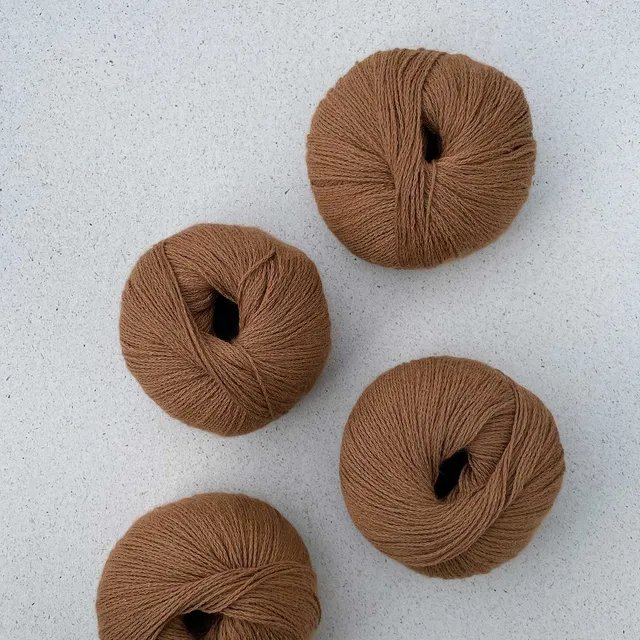 pascuali-vicu-a-100-vicuna-wool-rare-luxury-hand-knitting-yarn-from-peru image 1
