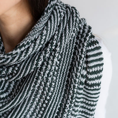 pascuali-ocean-dive-shawl-pattern-englische-strickanleitung-asymmetrisches-tuch- image 3