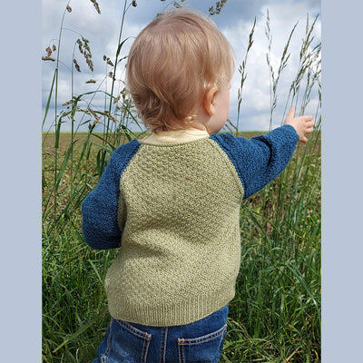 pascuali-bow-snug-jacke-strickanleitung-zweifarbige-jacke-im-doppel-perlmuster image 4