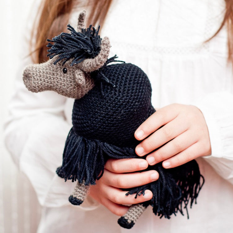 pascuali-amigurumi-yak-h-kelanleitung-kleiner-yak-ca-22-cm image 1