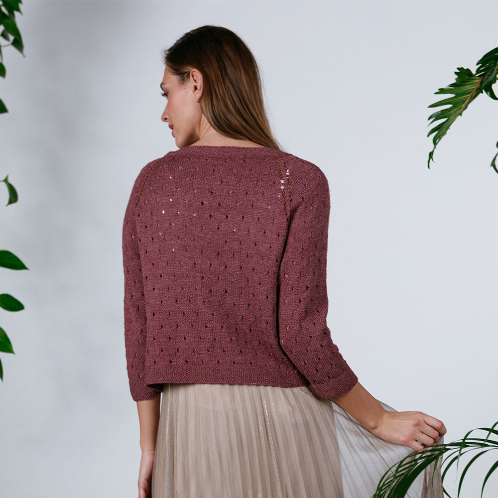 pascuali-jacke-tamara-strickanleitung-cropped-jacke-lochmuster-v-ausschnitt image 5