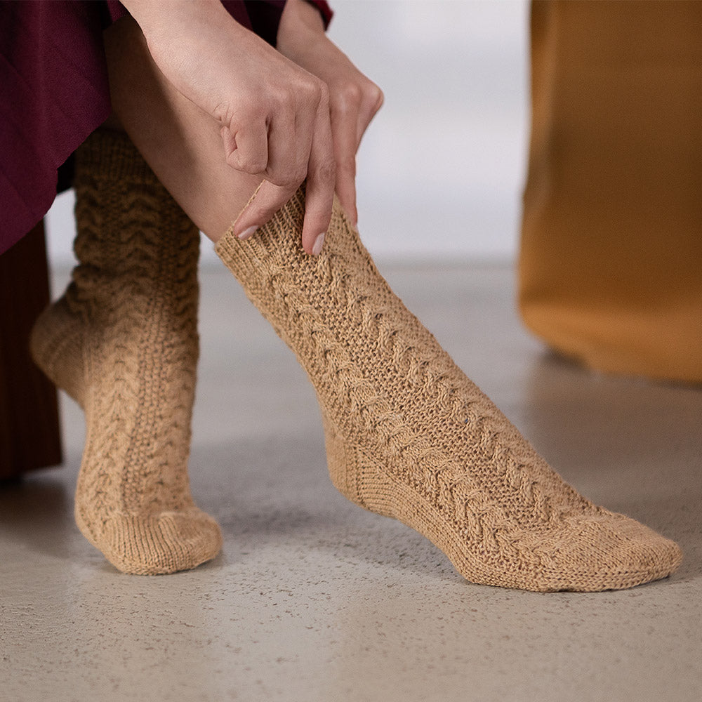 pascuali-samu-socks-strickanleitung-zopfmuster-gr-37-42 image 1