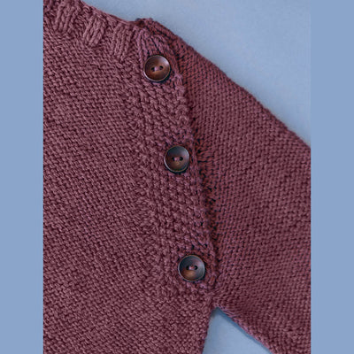 pascuali-zuni-baby-pullover-strickanleitung-top-down-raglan-mit-knopfleiste image 2