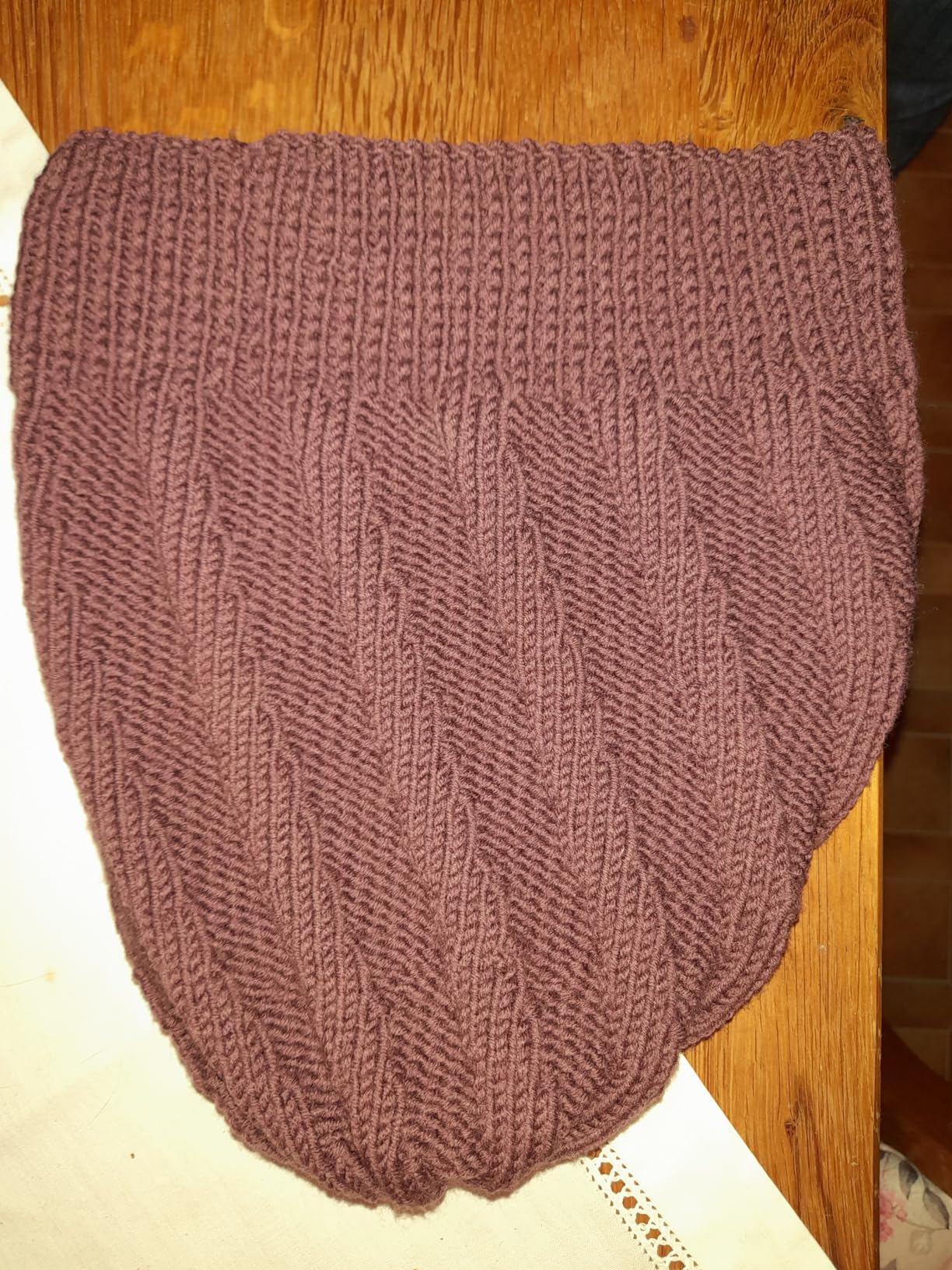 Voluminöser Pullover ohne Gewicht