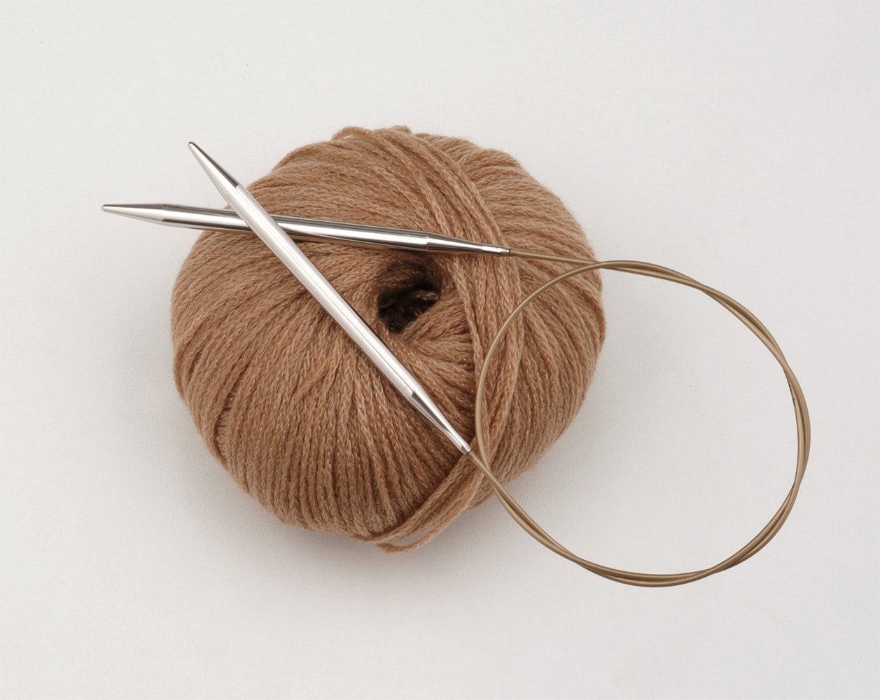 addi-addipremium-classic-rundstricknadel-messing-mit-goldseil image 2