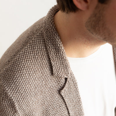 pascuali-tailored-dandy-jacket-strickanleitung-klassische-jacke-mit-revers-im-pe image 6