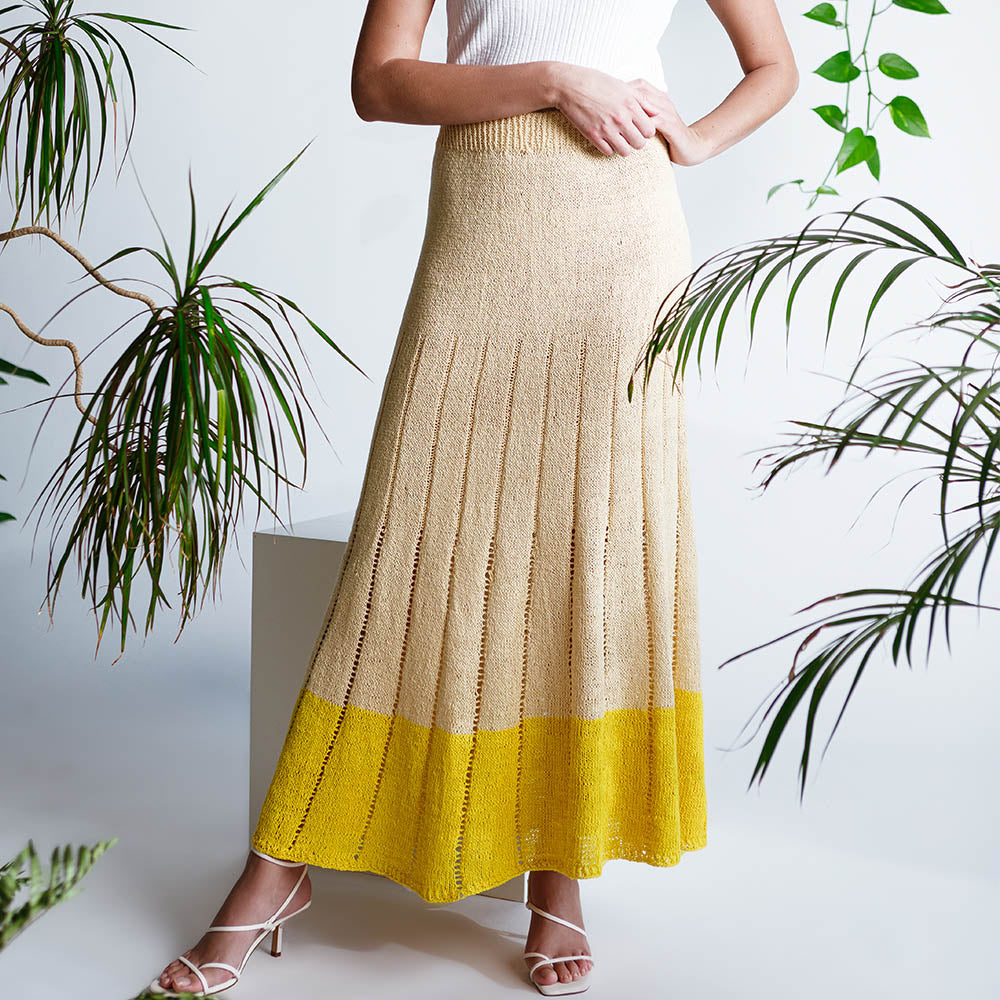 pascuali-priya-skirt-strickanleitung-schwingender-zweifarb-rock-mit-ajour image 1