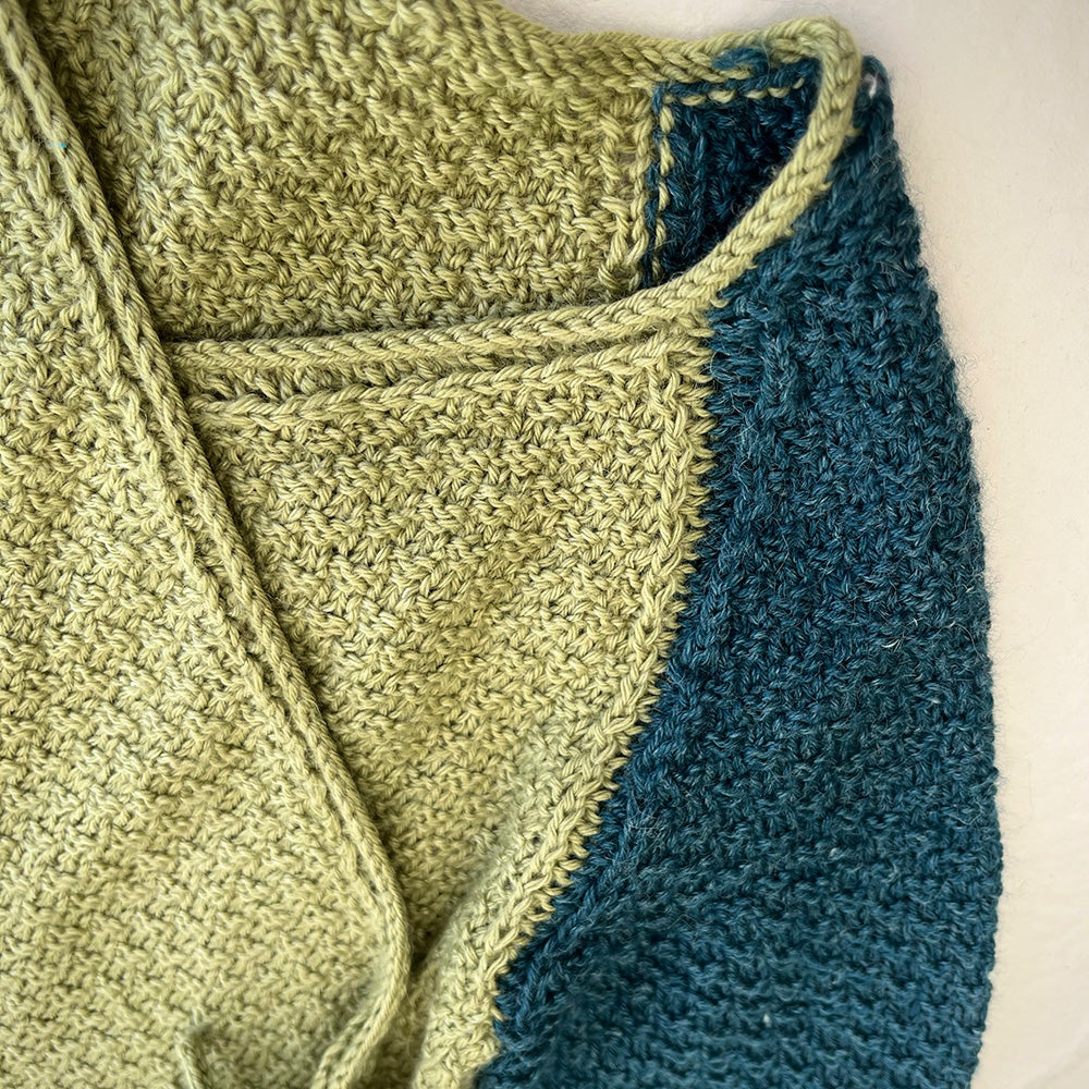 pascuali-strickanleitung-jacke-bow-snug-zweifarbig-perlmuster-mit-schleifenb-nde image 2