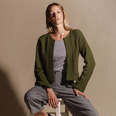 pascuali-venja-cardigan-strickanleitung-chanel-stil-top-down image 2