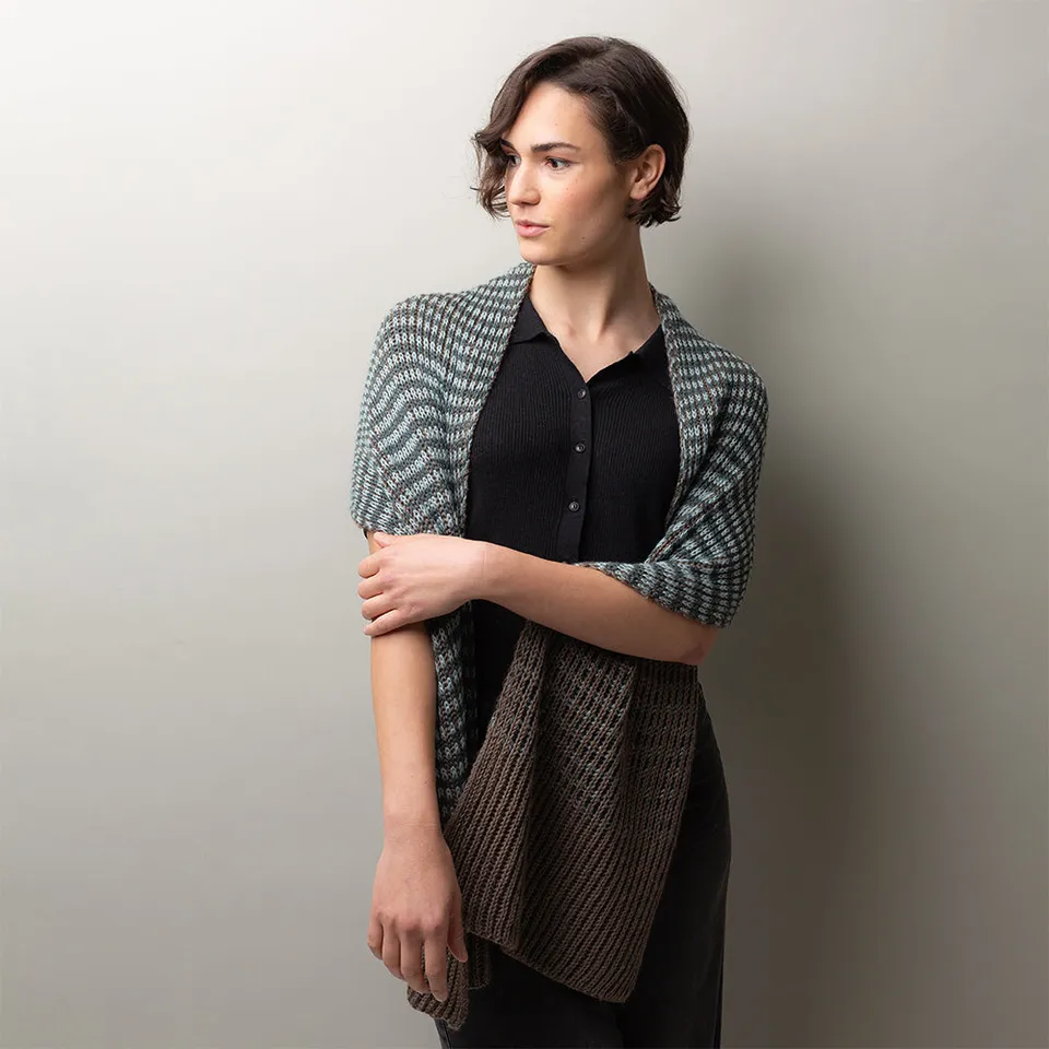 pascuali-color-echo-schal-strickanleitung-dreifarbiges-brioche-tuch-168-x-32-cm image 1